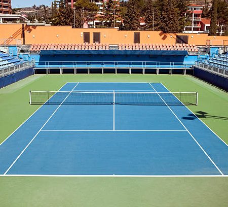Conseils essentiels pour entretenir un terrain après la construction court de tennis à Poitiers