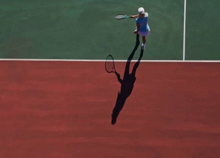 Comment gérer les nuisances pour les voisins lors d’une construction court de tennis à Toulouse ?