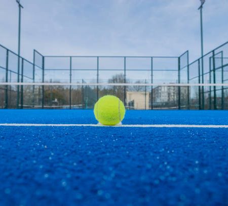 Est-il judicieux de planifier une rénovation court de tennis à Lyon durant l’hiver ?