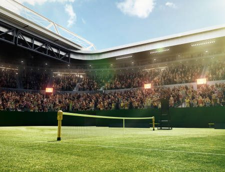 Est-ce qu’un artisan local peut gérer seul une rénovation de court de tennis à Mougins ?
