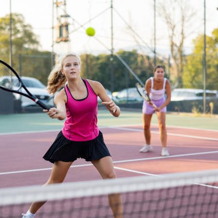 Comment garantir la durabilité après une rénovation de court de tennis à Saint-Tropez ?