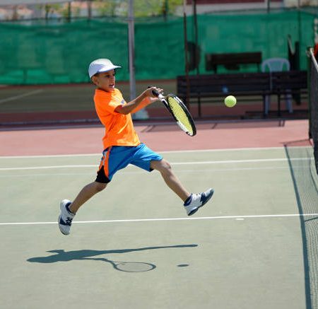 Quels conseils de pros pour une rénovation de court de tennis à Mougins durable et esthétique ?