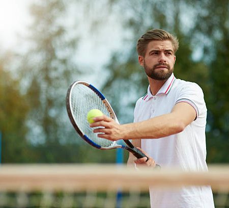 La construction d’un court de tennis à Aix-en-Provence nécessite-t-elle un éclairage spécifique ?