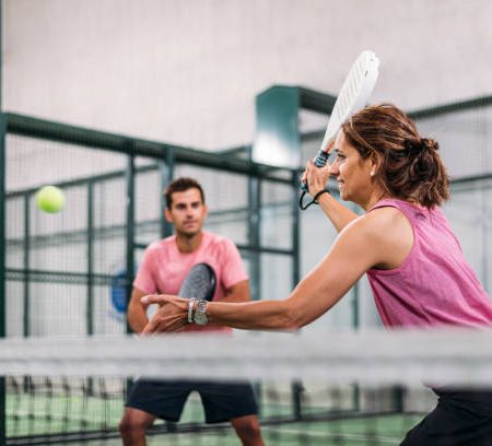 Est-il possible de comparer plusieurs offres de construction de court de tennis à Aix-en-Provence facilement ?