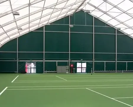 Quelles erreurs éviter avant de signer avec une entreprise construction terrain de pickleball ?